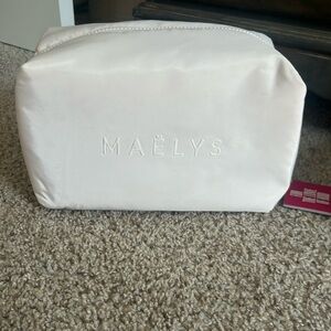 Maëlys White Cosmetic Bag